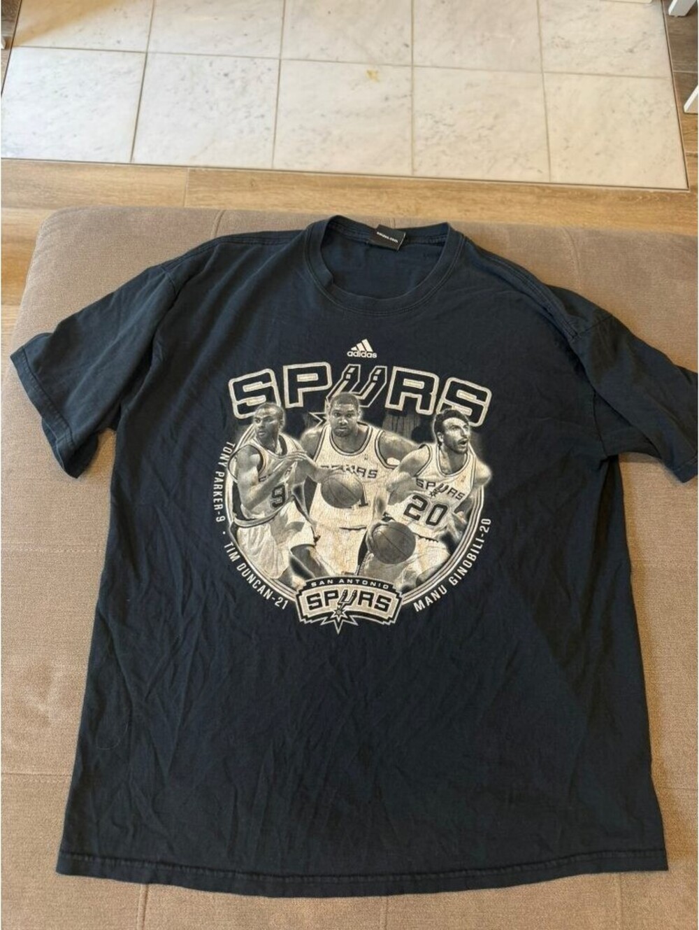 Vintage Adidas San Antonio Spurs T-Shirt Duncan Parker XL
